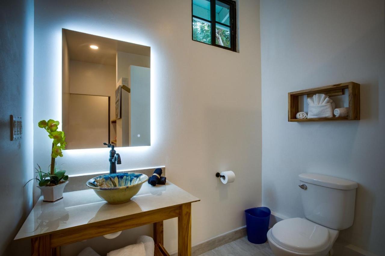 The Sea Glass Inn Placencia Buitenkant foto